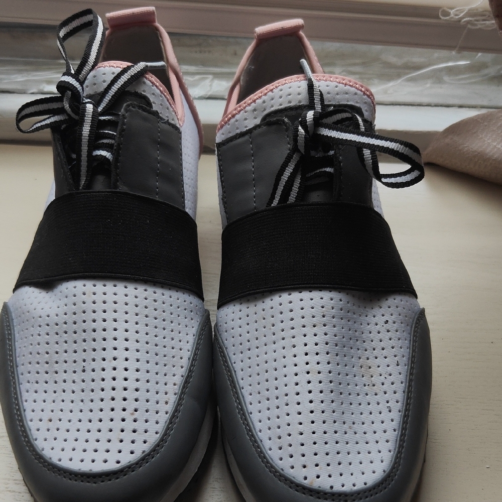 Steve Madden White, Gray & Pink Women's Slip-On Sneakers